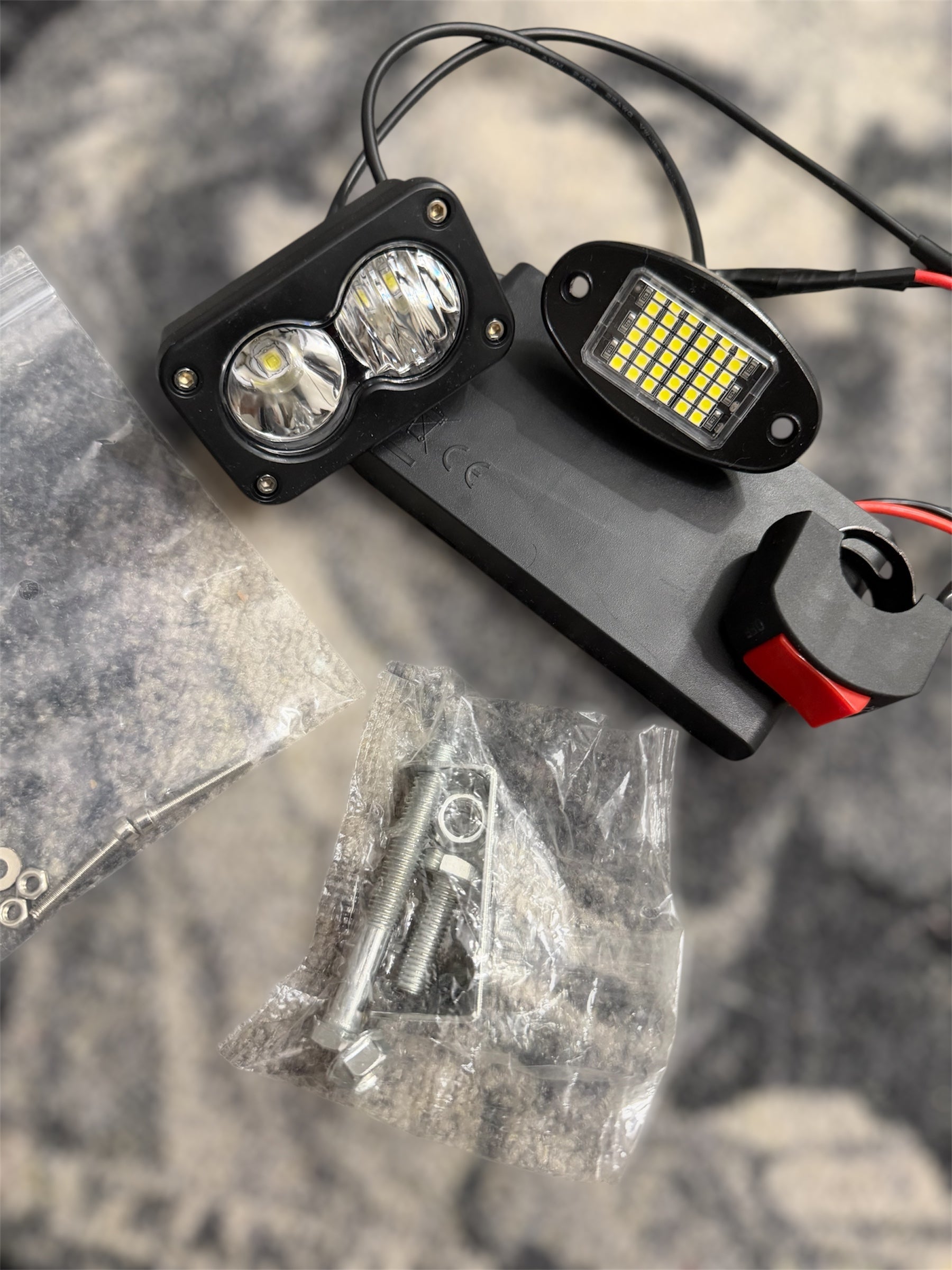 Battery powered Baja & rock light kit