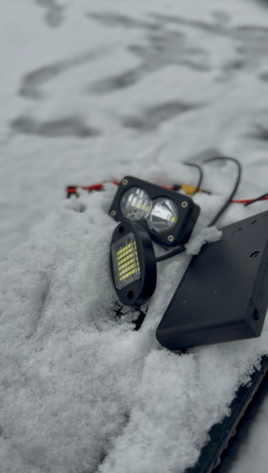 Battery powered Baja & rock light kit